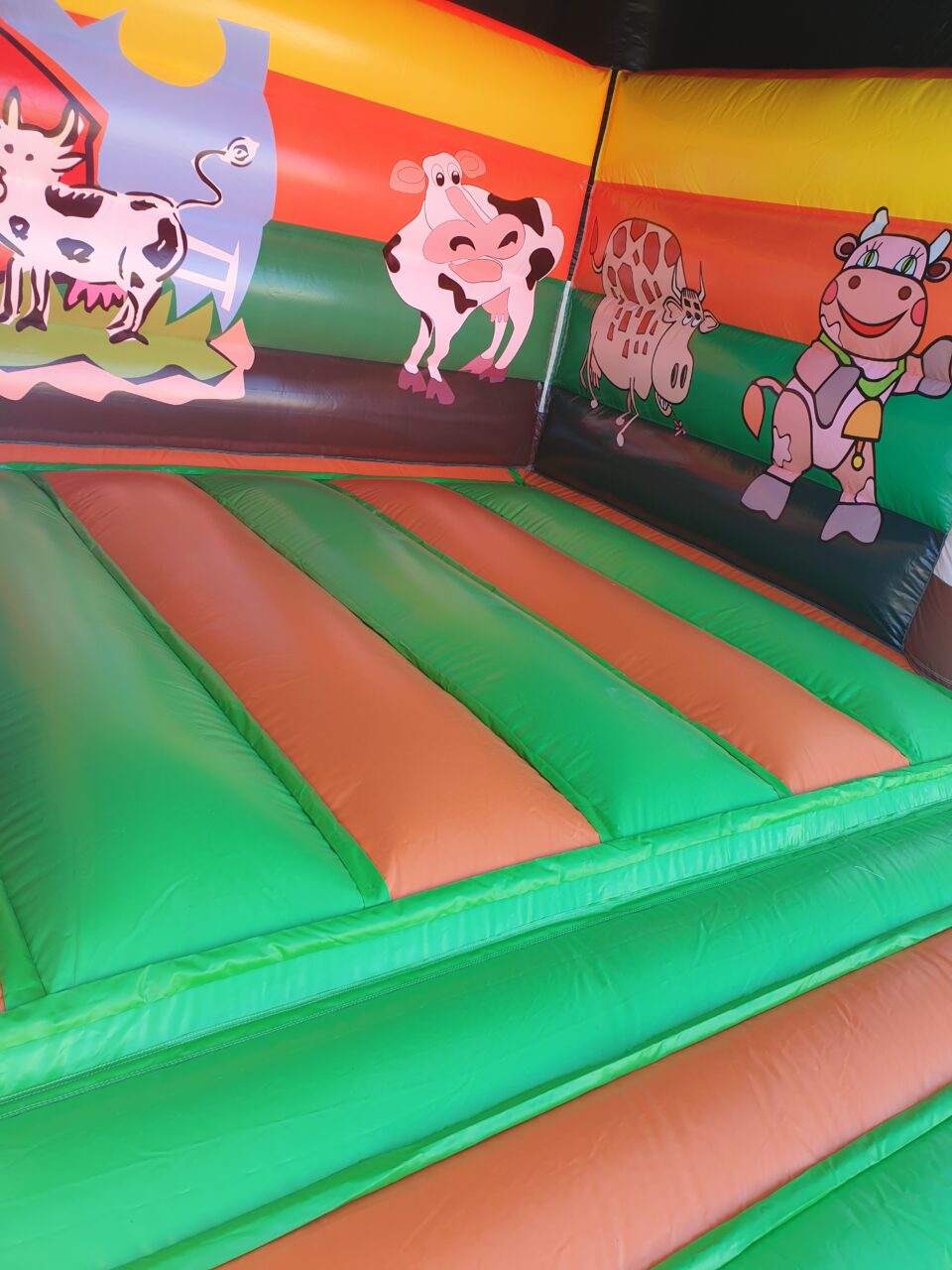 Hüpfburg Einhorn (2)